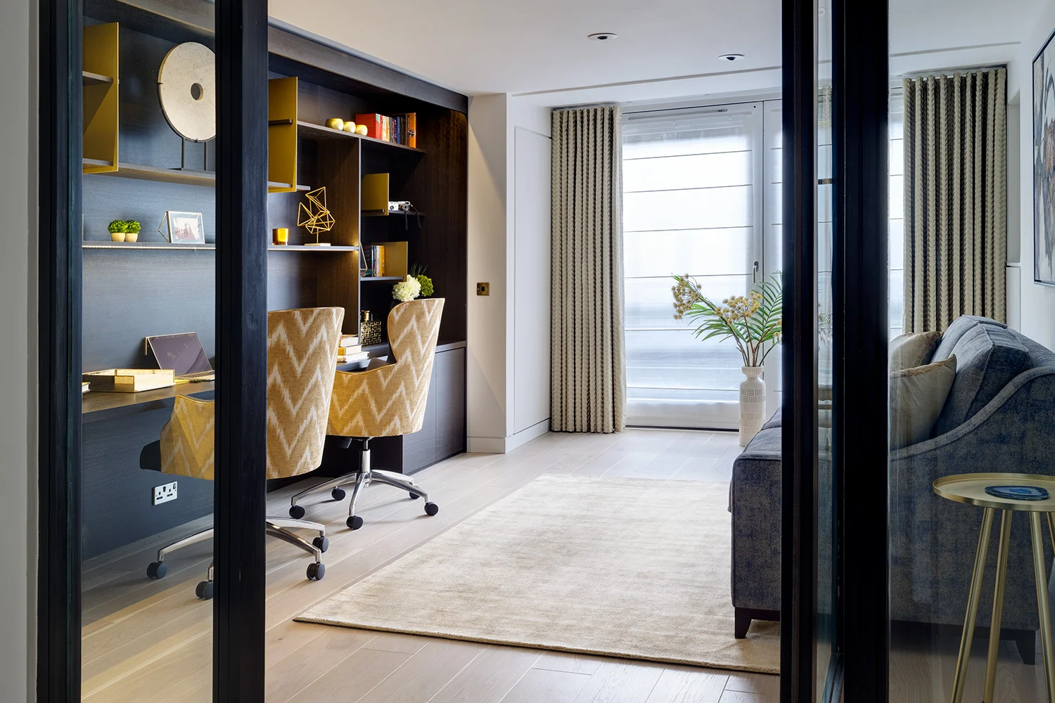 Apt215_ButlersWharf_33crop.jpg