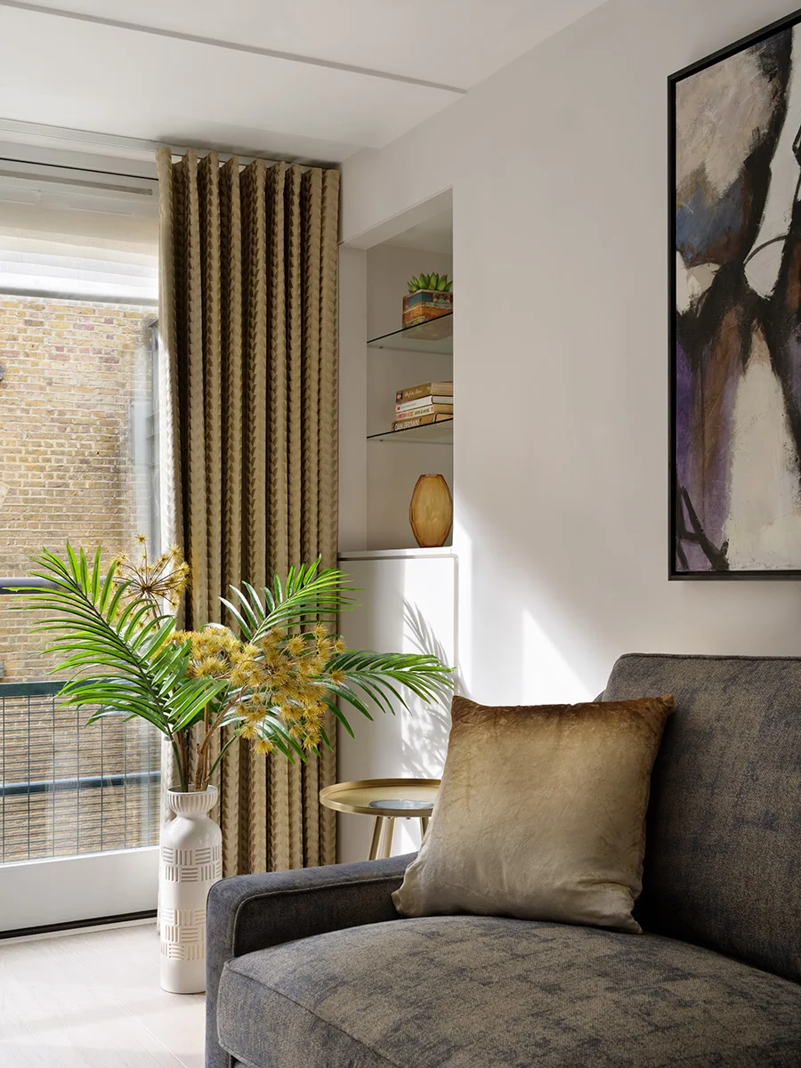 Apt215_ButlersWharf_04.jpg