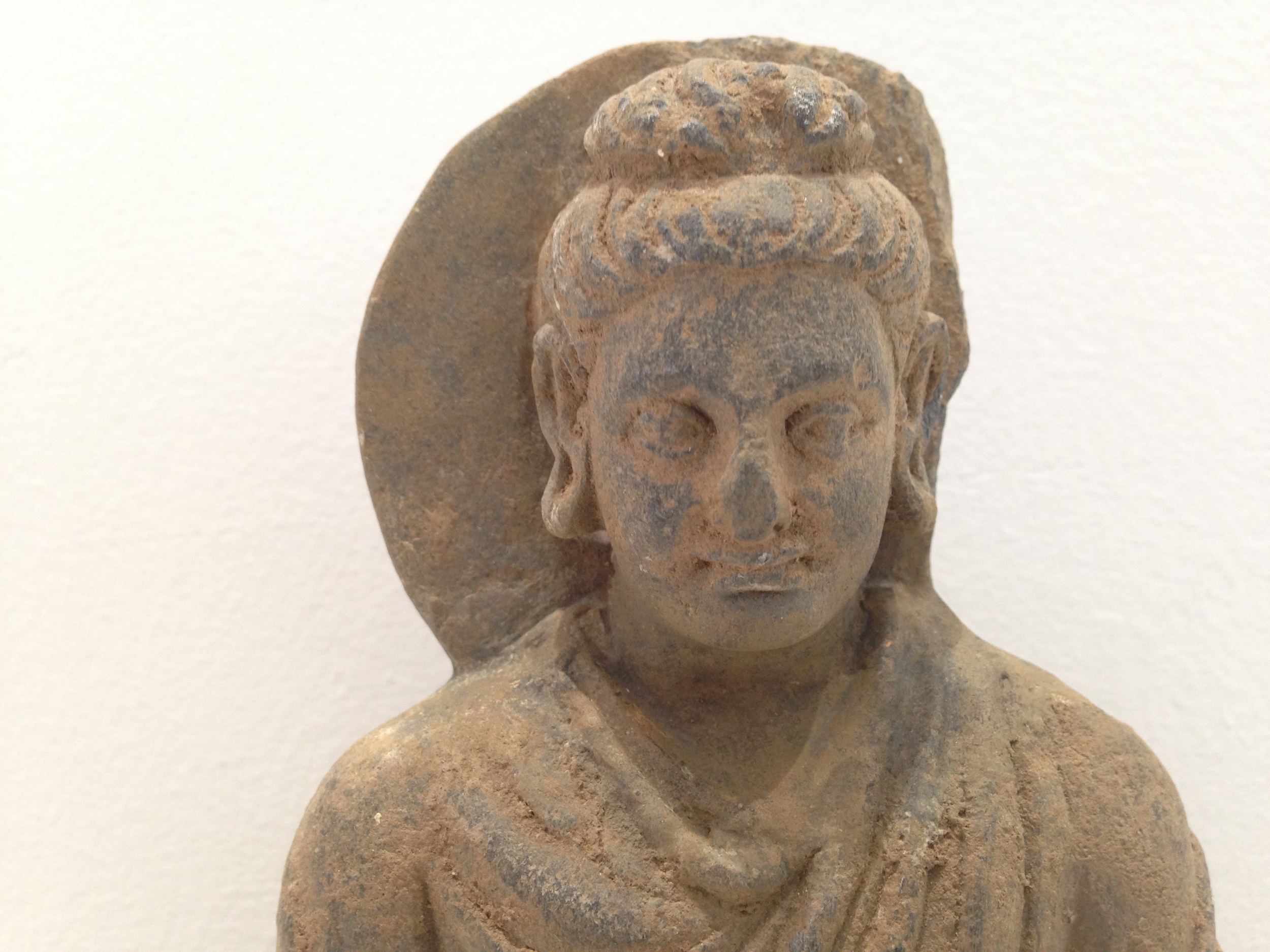 bouddha-comblement-metal-asie-art-ancien-reparation-restaurateur-invisible-restaurarte.jpeg