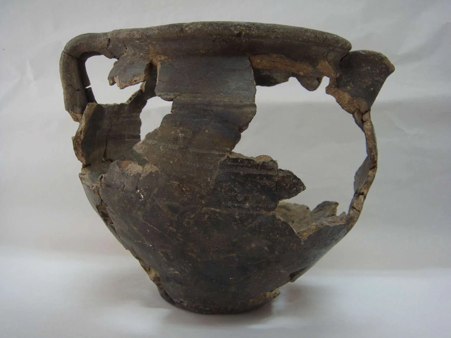 Musée de Fécamp : restauration de céramiques archéologiques