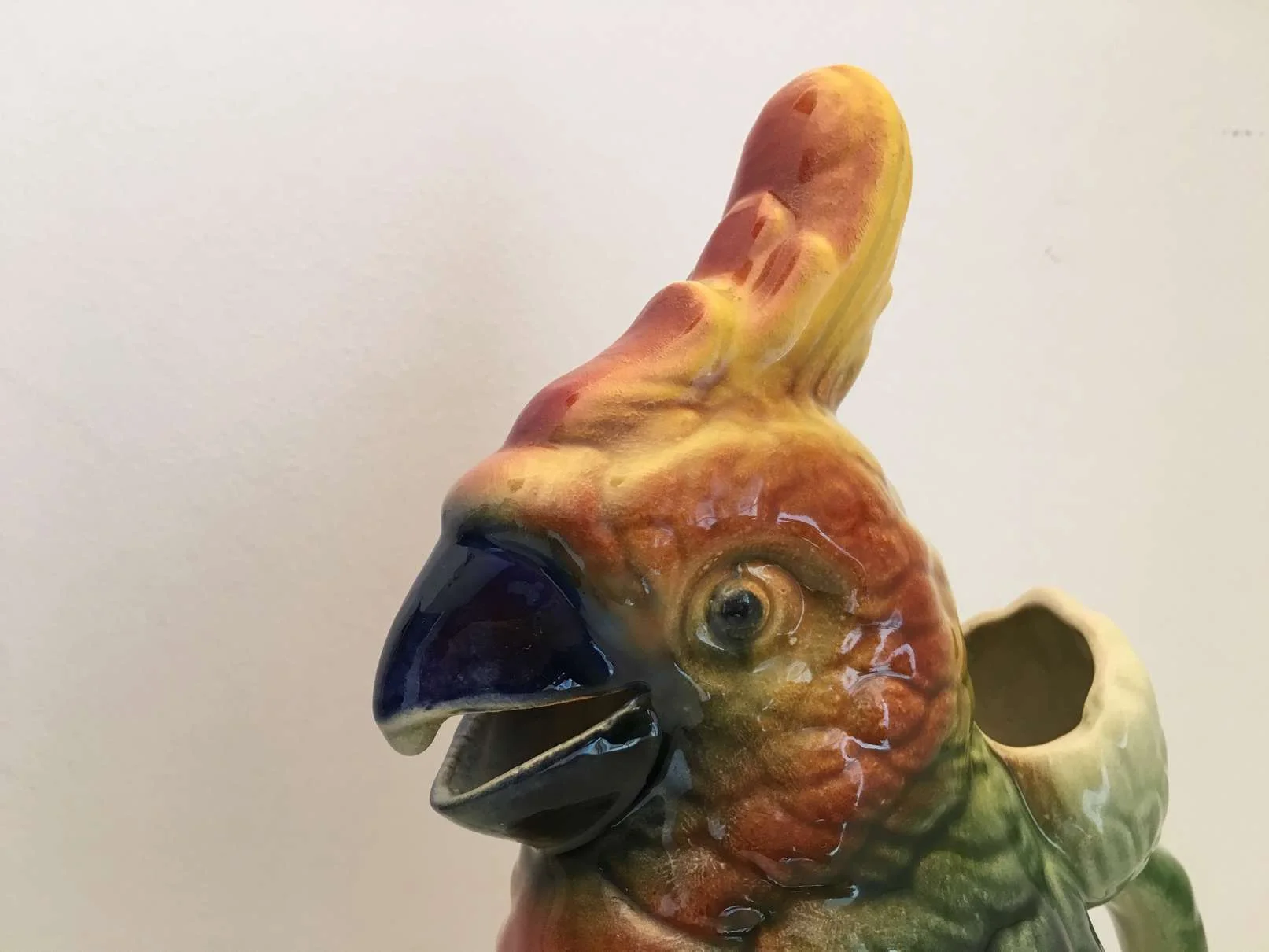 Perroquet en barbotine 