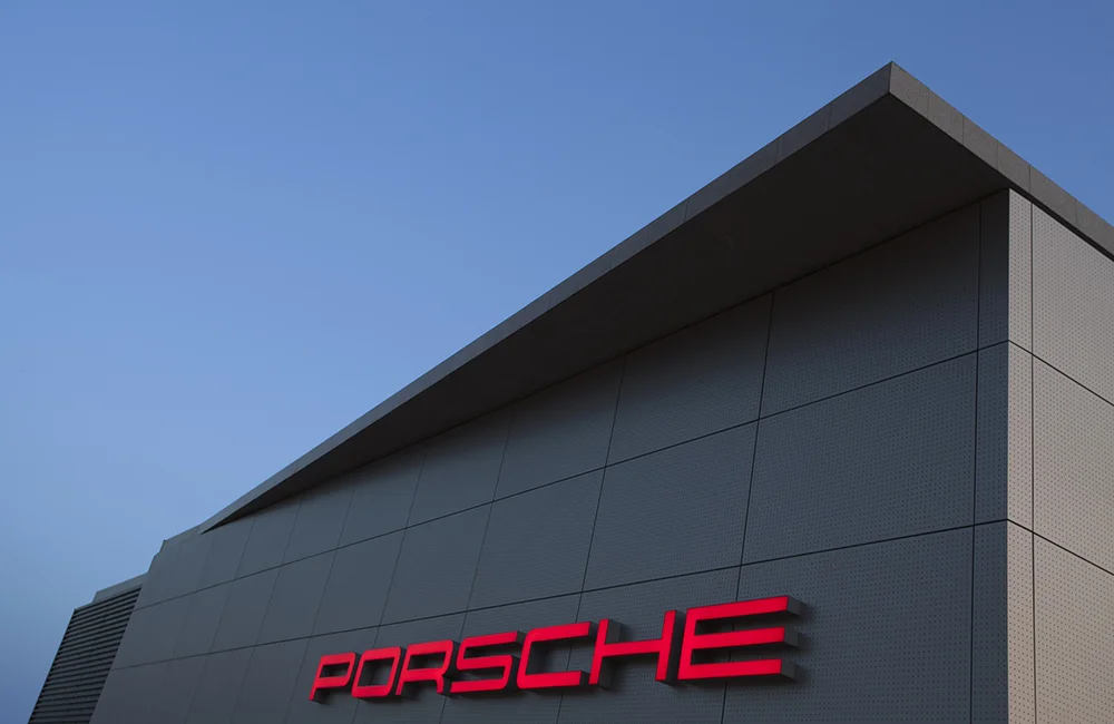 Porsche Service Center_6238.jpg