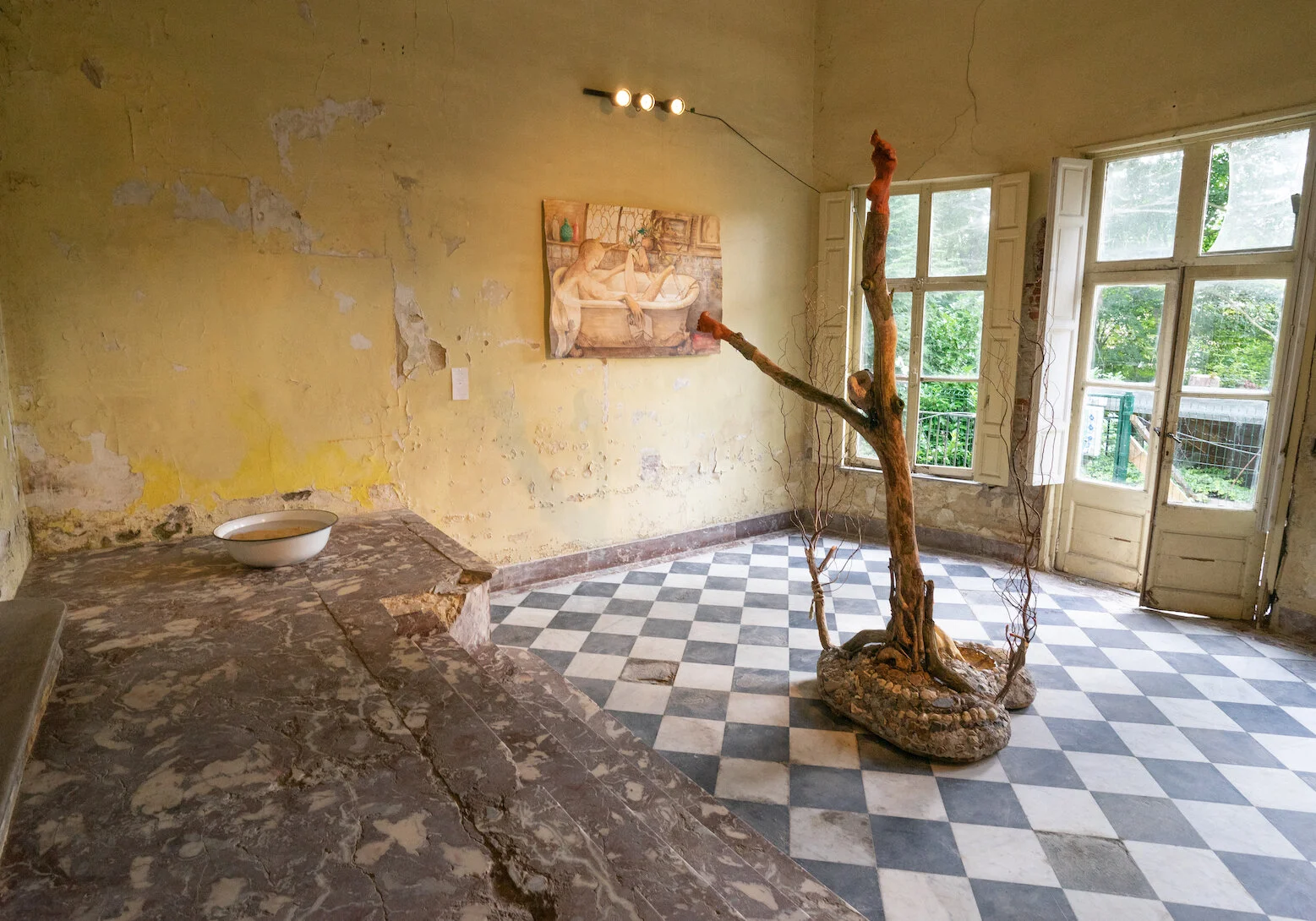 Viewing room-7.jpg