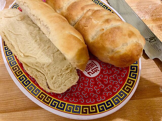Midnight baker 👩🏾&zwj;🍳 Midnight bread. 🇻🇳 first time making a baguette 🥖