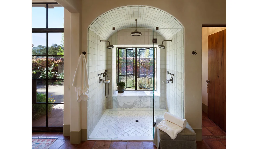 Calistoga_traditional_shower.jpg