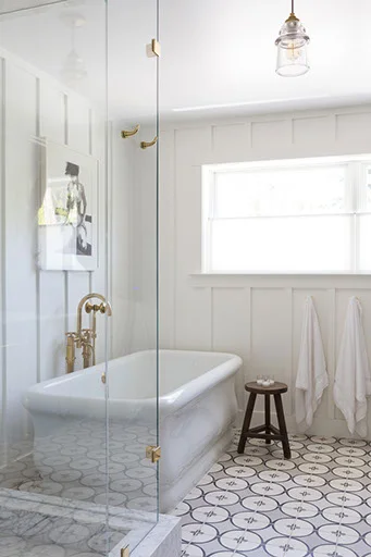 bathroom_tub_HavenStudiosblog_HSH.jpg