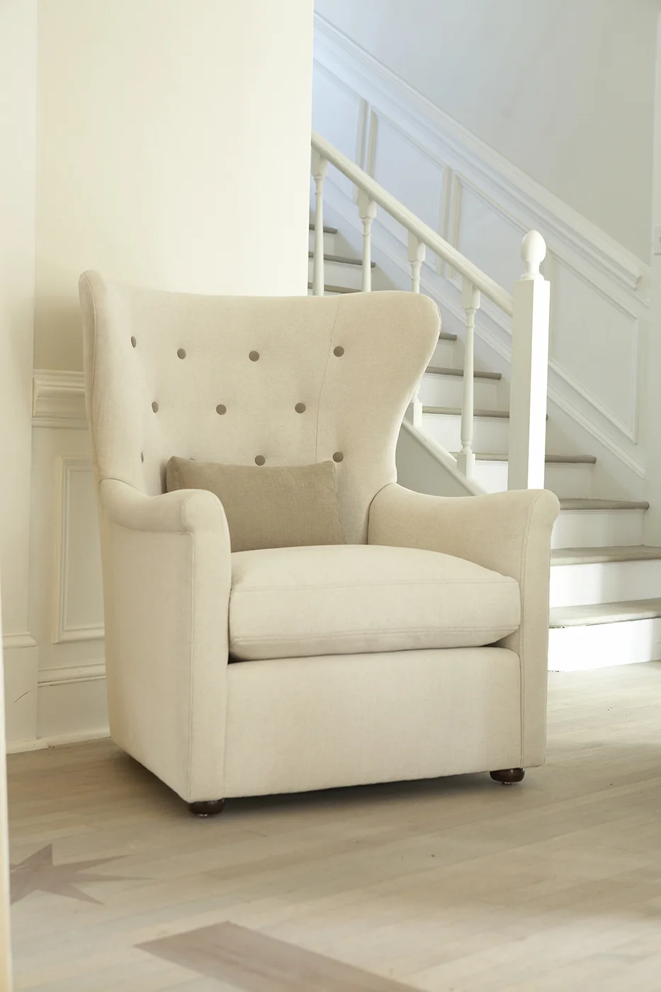 My favorite chair at the moment: the Faye Wing chair by Verellen. I love the casual yet sophisticated look of the brand. “Belgian Conception. American Perfection.” We are really excited to be the first and only design company to offer Verellen in the Sacramento area.