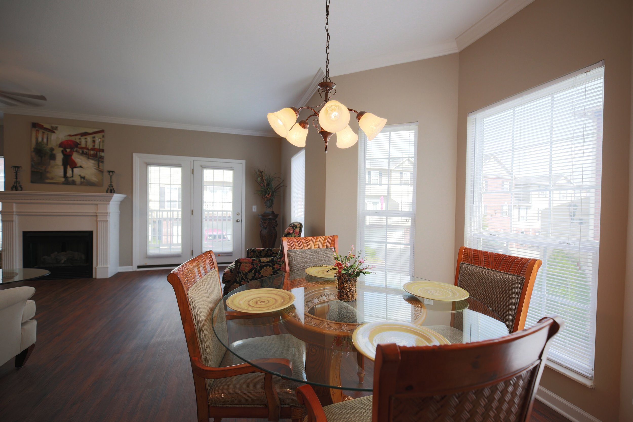 lincoln bay window dining area.jpg