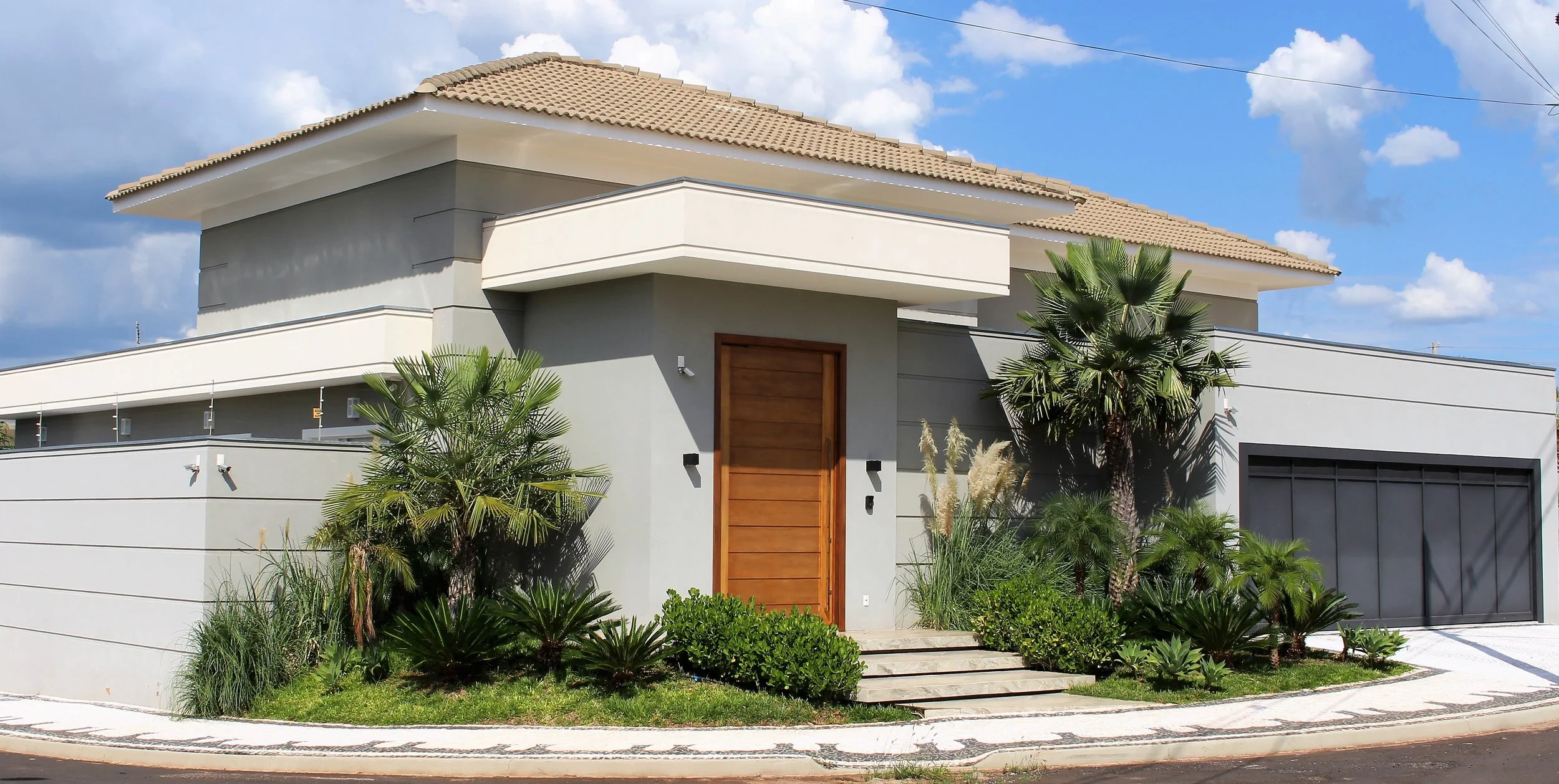  Residência De Mazzi, design de acabamentos, iluminação e paisagismo. José Bonifácio, SP. 