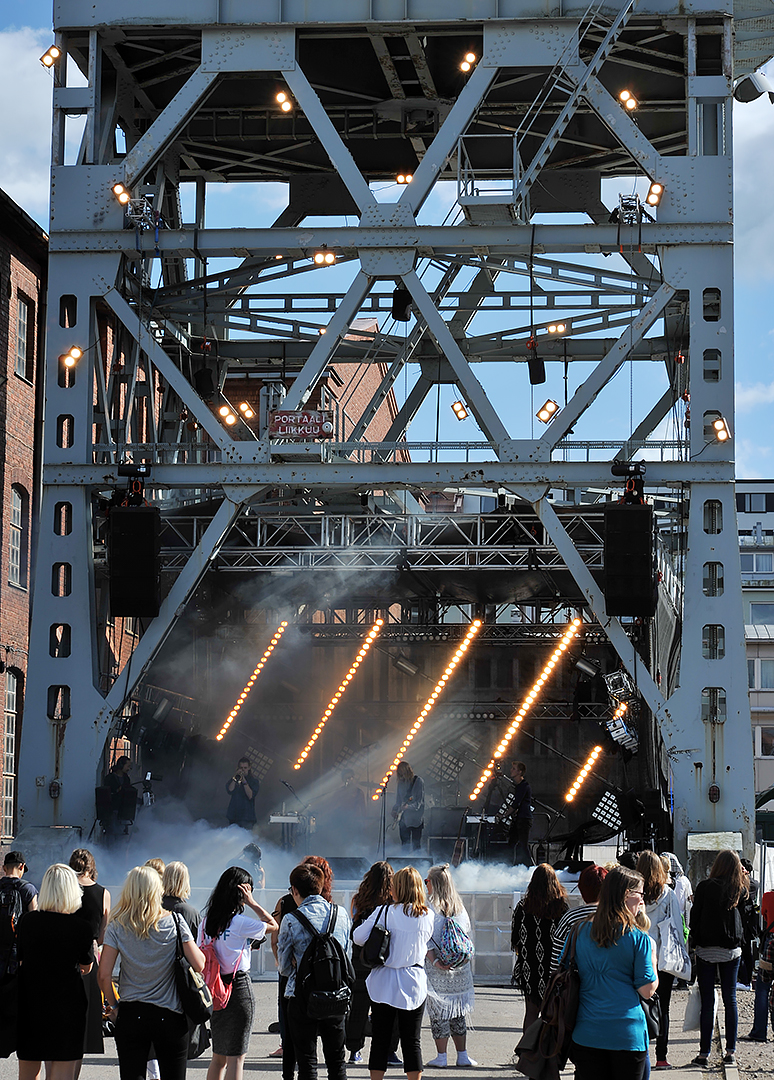 Modern Sky Stage