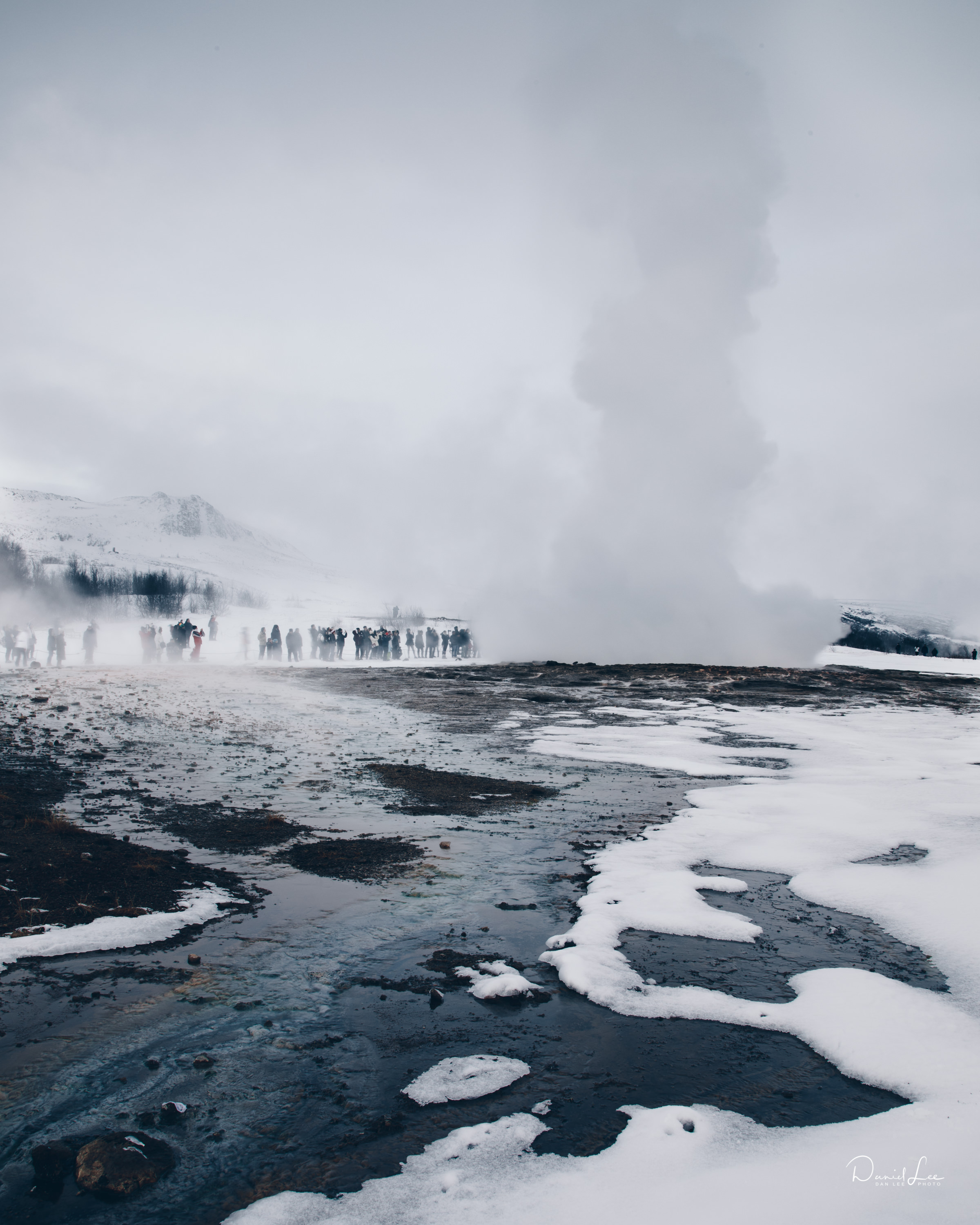  Eager tourists wait for the Great Geysir to gush. Iceland. Photo by Daniel Lee. 