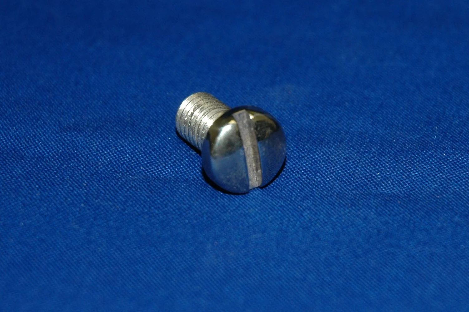 Screw.JPG