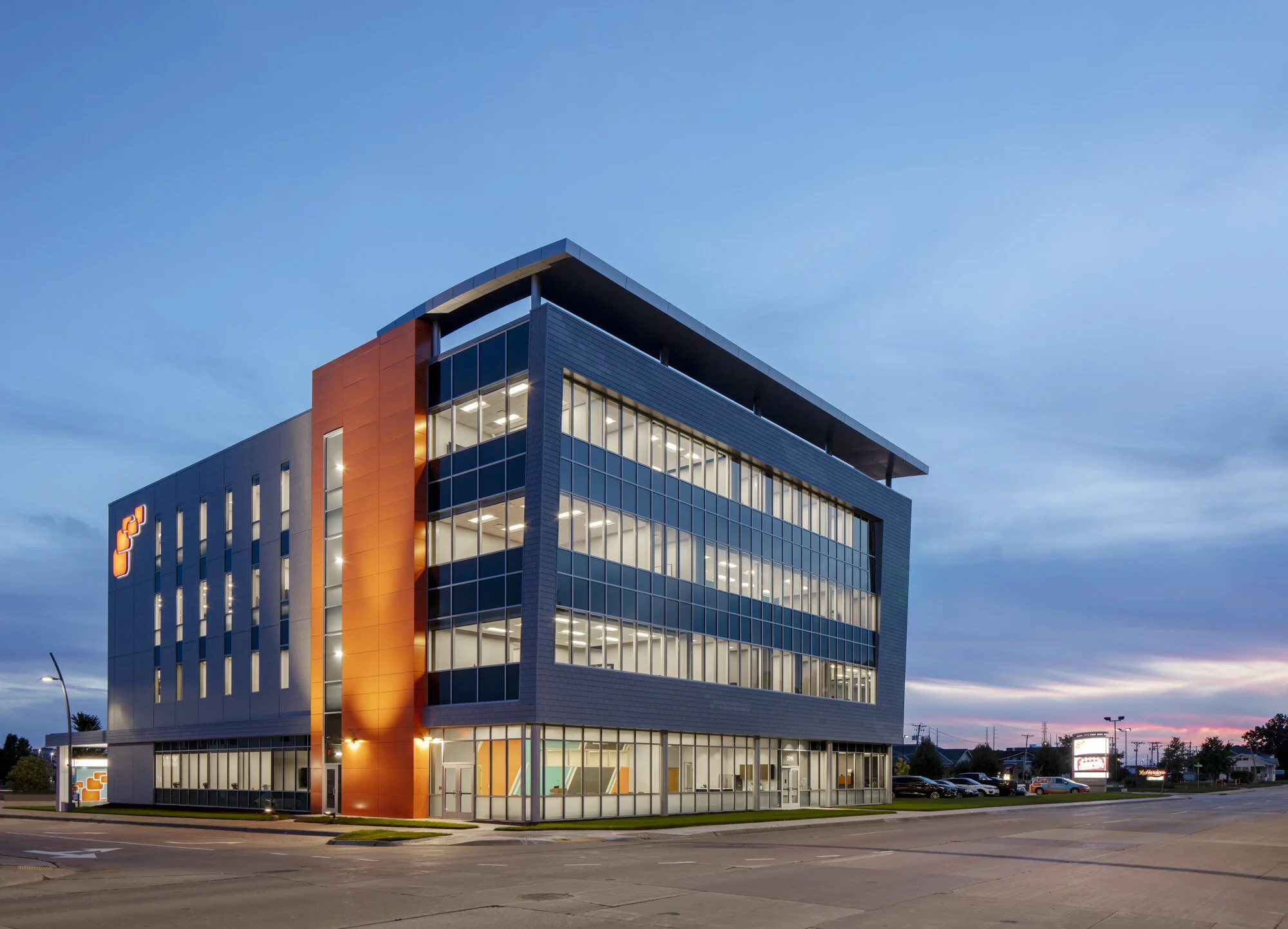 ASCENTRA CREDIT UNION - BETTENDORF, IOWA ARCHITECTURAL PHOTOGRAPHY