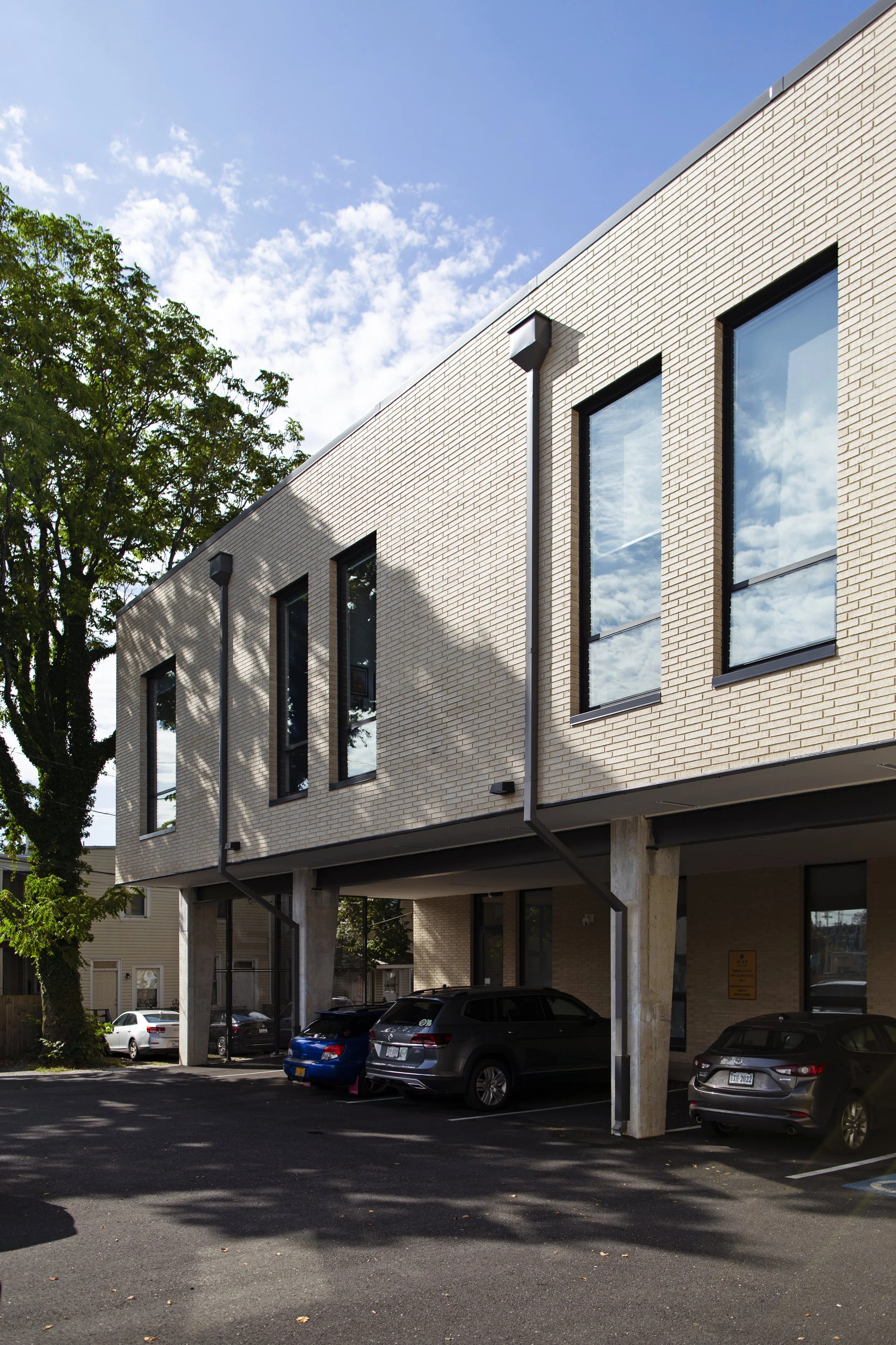 Hive Salon - Cary Street