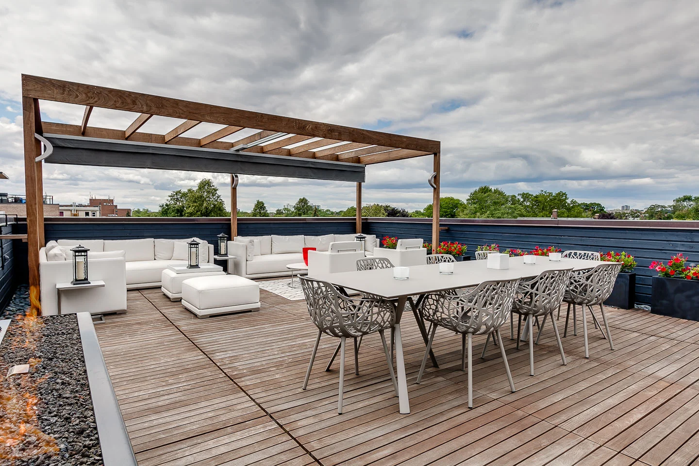 314-Palmerston-Blvd-Rooftop-Patio-Seating.jpg
