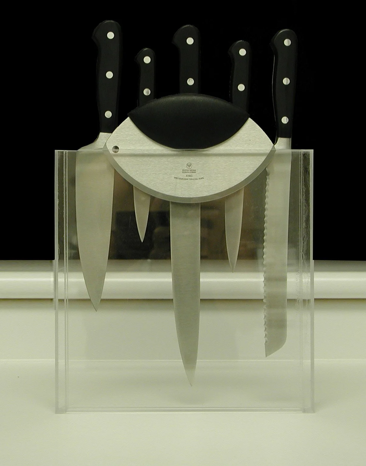 knifeblock front.jpg