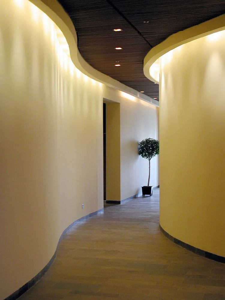 9h - spa entrance.jpg