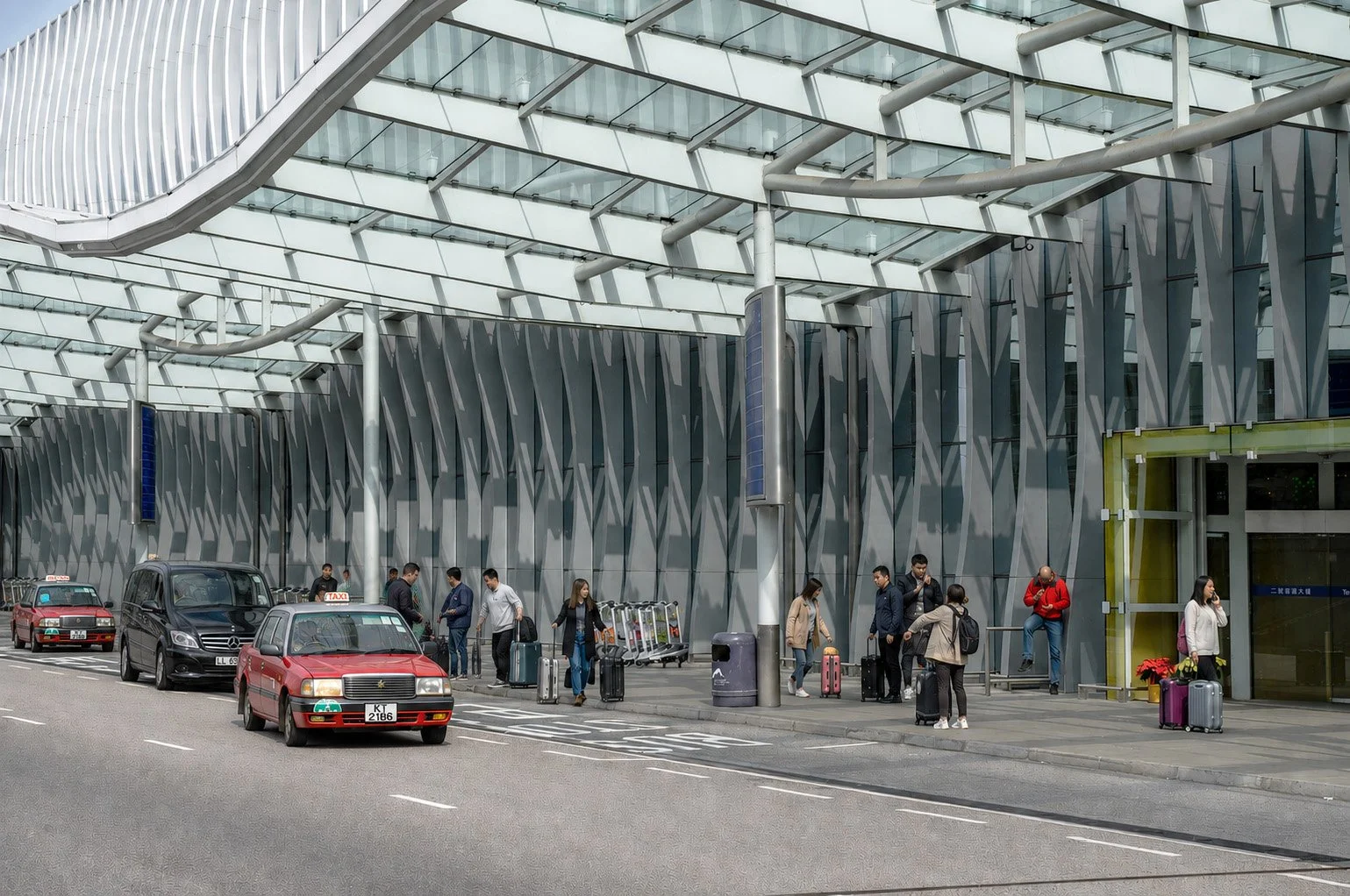 HKIA11.jpg