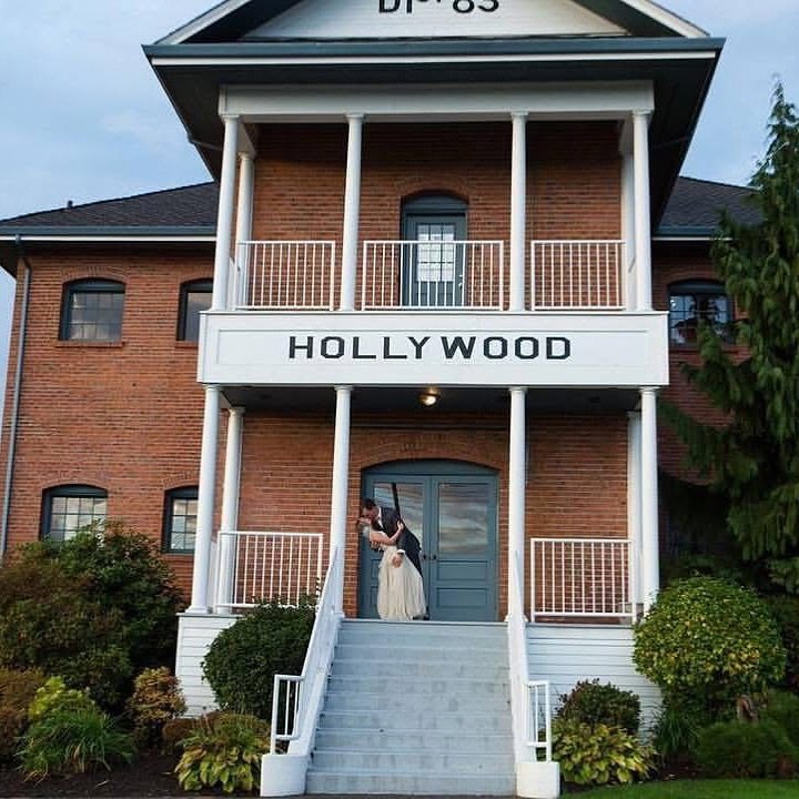 Happy 11th Wedding Anniversary Kaliah + Zach!&hearts;️💍