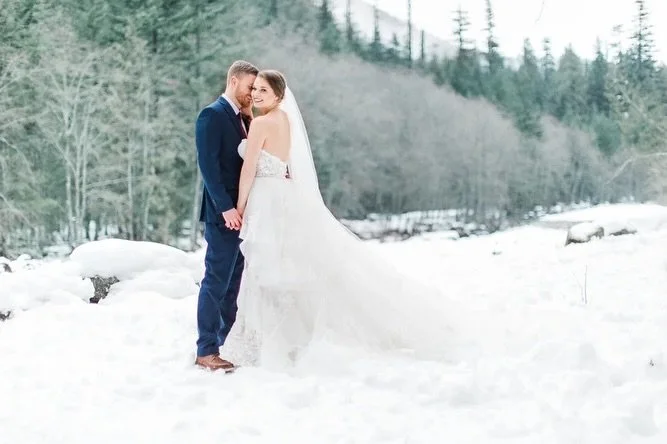 Snow falling, vows whispered, just the two of you. Tell us this isn&rsquo;t pure magic. ❄️🤍

A snowy elopement strips everything back to what really matters. Your love, your promises, and a breathtaking winter backdrop that feels straight out of a d