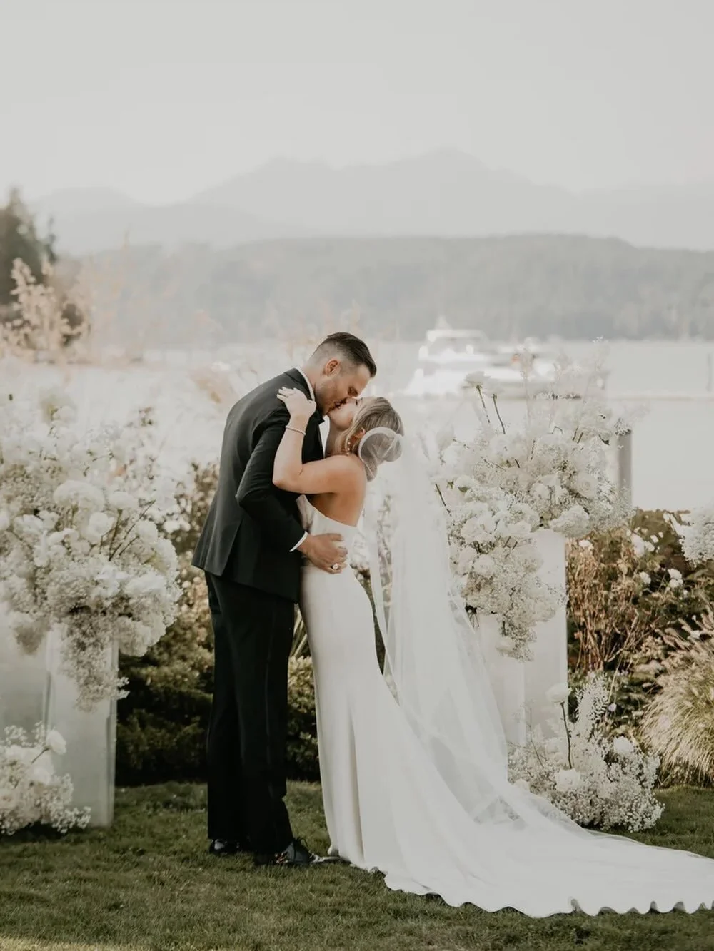 Be honest&hellip; did you meet the love of your life in a rom-com moment or in the wild like the rest of us? 😏💕

Was it a dating app swipe? A mutual friend who swore you&rsquo;d be perfect together? College? Work? A coffee shop meet-cute? Or one of