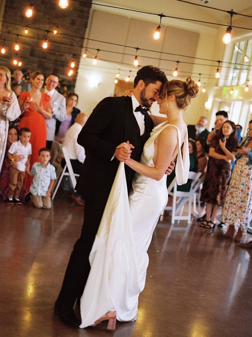 Have you picked your first dance song yet&hellip; or are you still stuck in &ldquo;we love too many&rdquo; mode? 💃✨
⠀⠀⠀⠀⠀⠀⠀⠀⠀
Your first dance is one of the most intimate moments of your wedding day. It&rsquo;s not about what&rsquo;s trending. It&rs