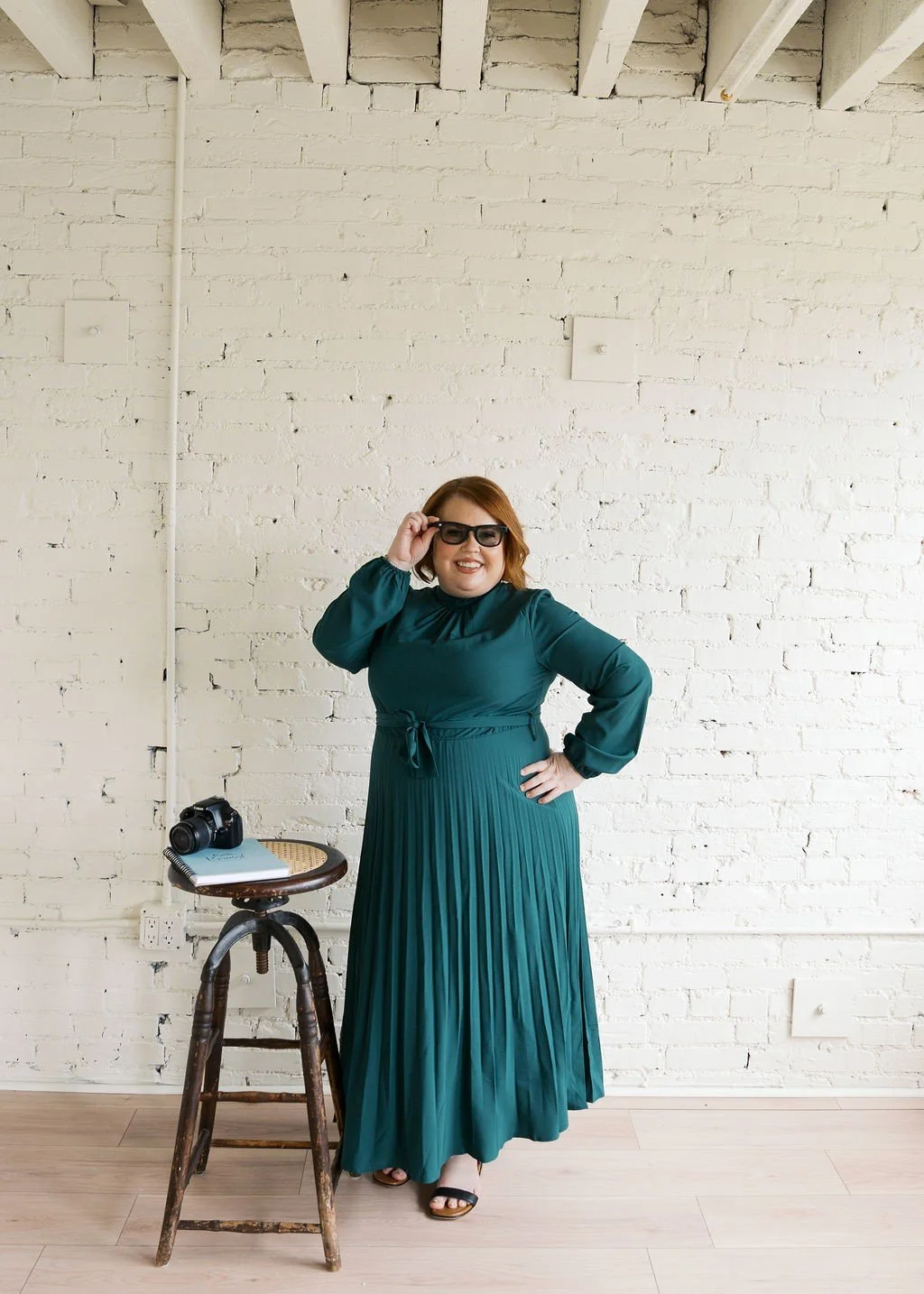 What&rsquo;s the one thing I never show up to a wedding without&hellip; besides my McDonalds crispy coke?

As a wedding content creator, my ride-or-dies are my iPhone and my Meta glasses. And no, I&rsquo;m not being dramatic&hellip; they&rsquo;re tha