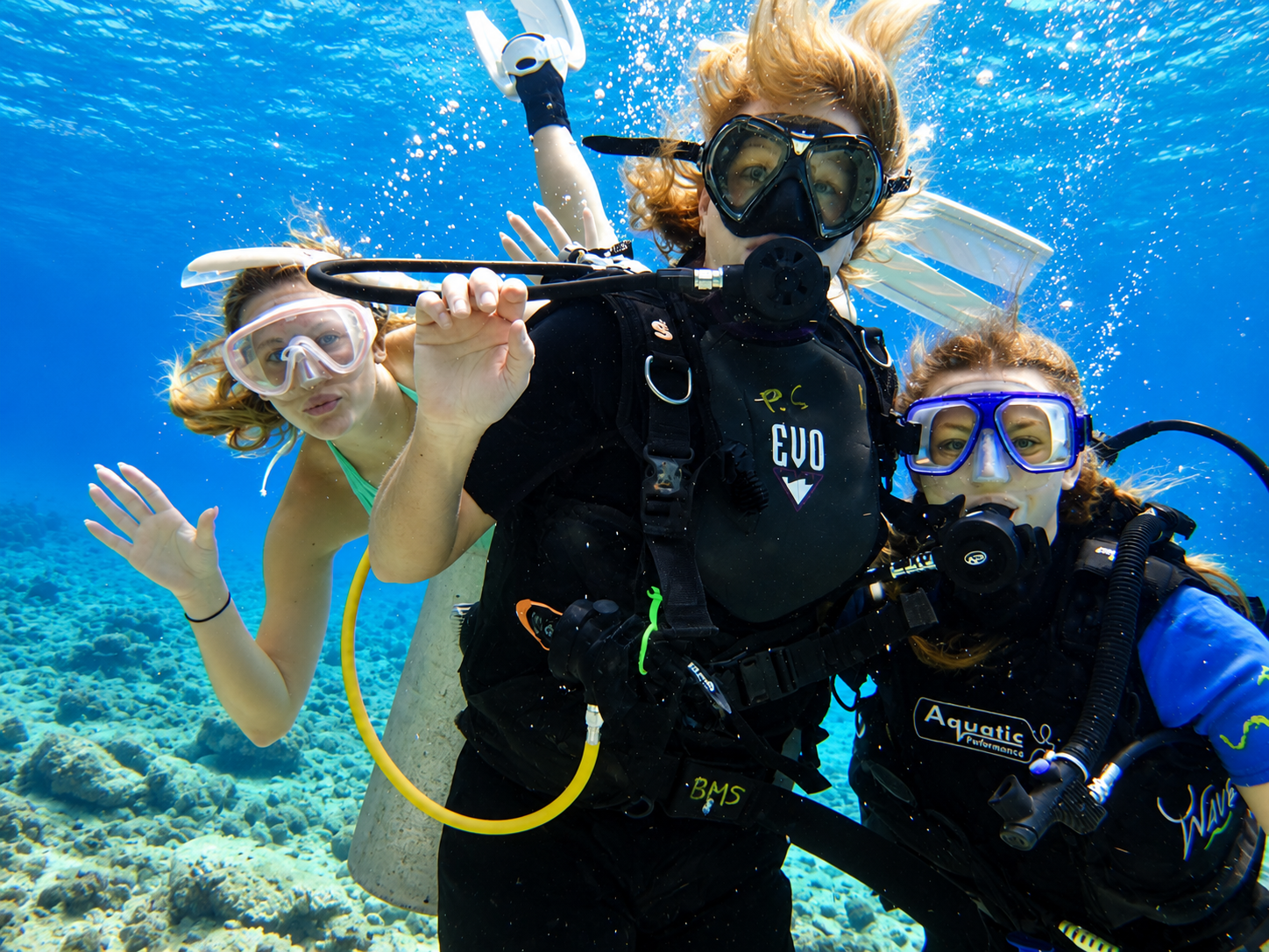 Aventura de buceo entre burbujas.png