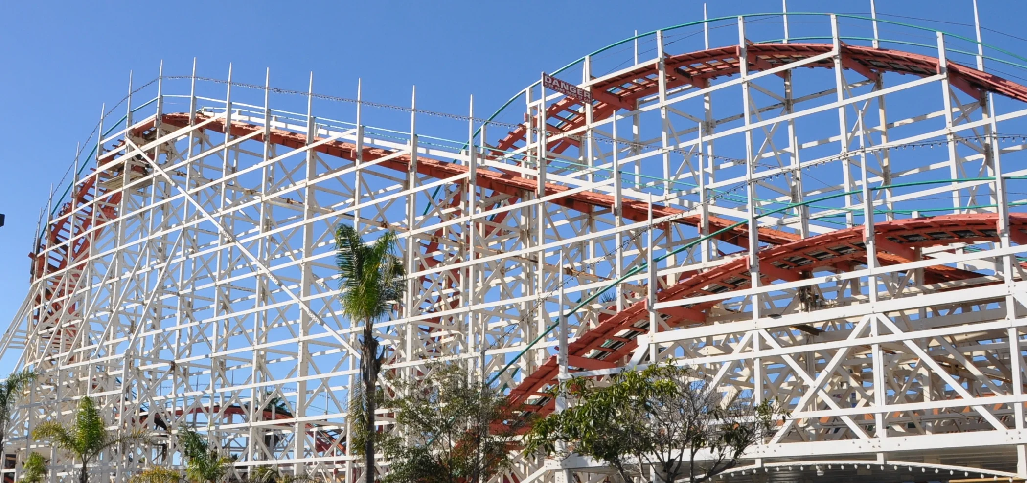 ROLLER COASTER.JPG