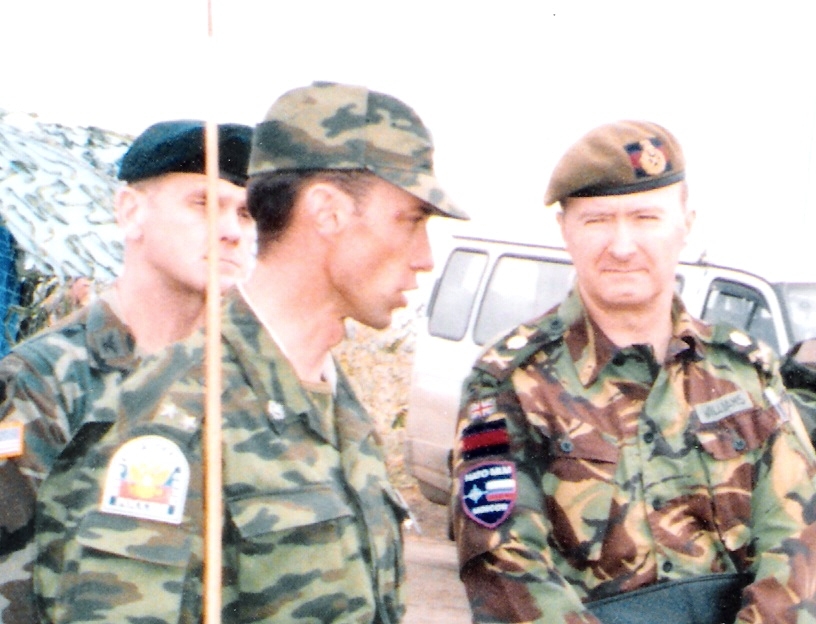 MLM Apr 2005 PGW being briefed in Samara.JPG