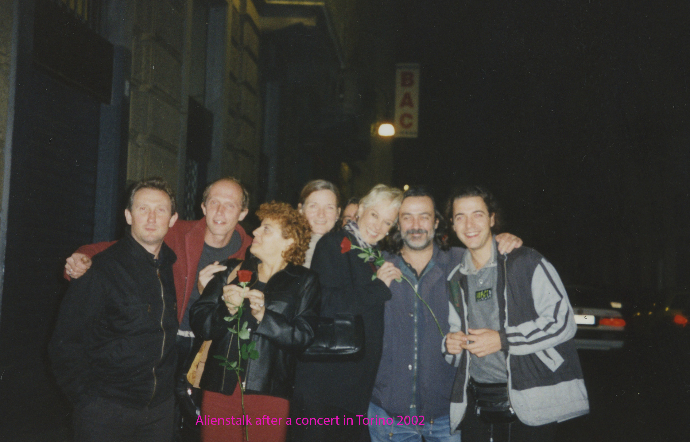 Aliens Talk with Fiorenzo in Torino 2002 named.jpg