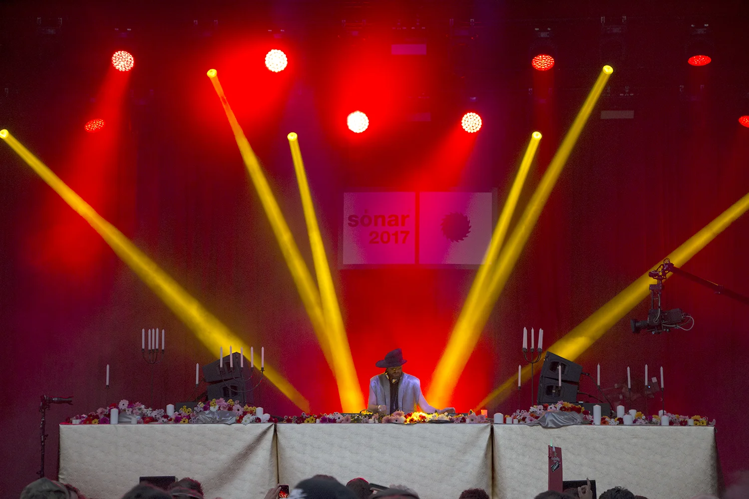 El DJ Damian Lazarus cerró el Sonar by Day del viernes 14 con un set eléctrico previo al inicio del Sonar by Night.
