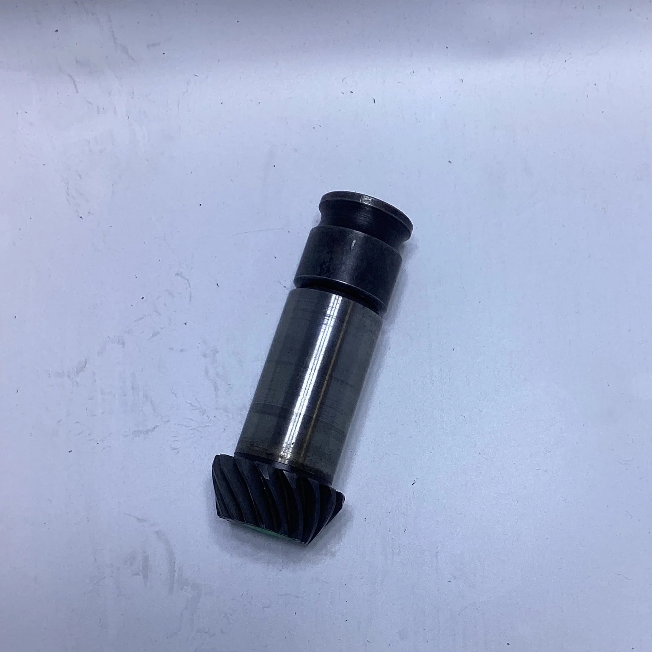 Hobart dough mixer 00-061914-00002 H-600, Pinion, bevel, 16T