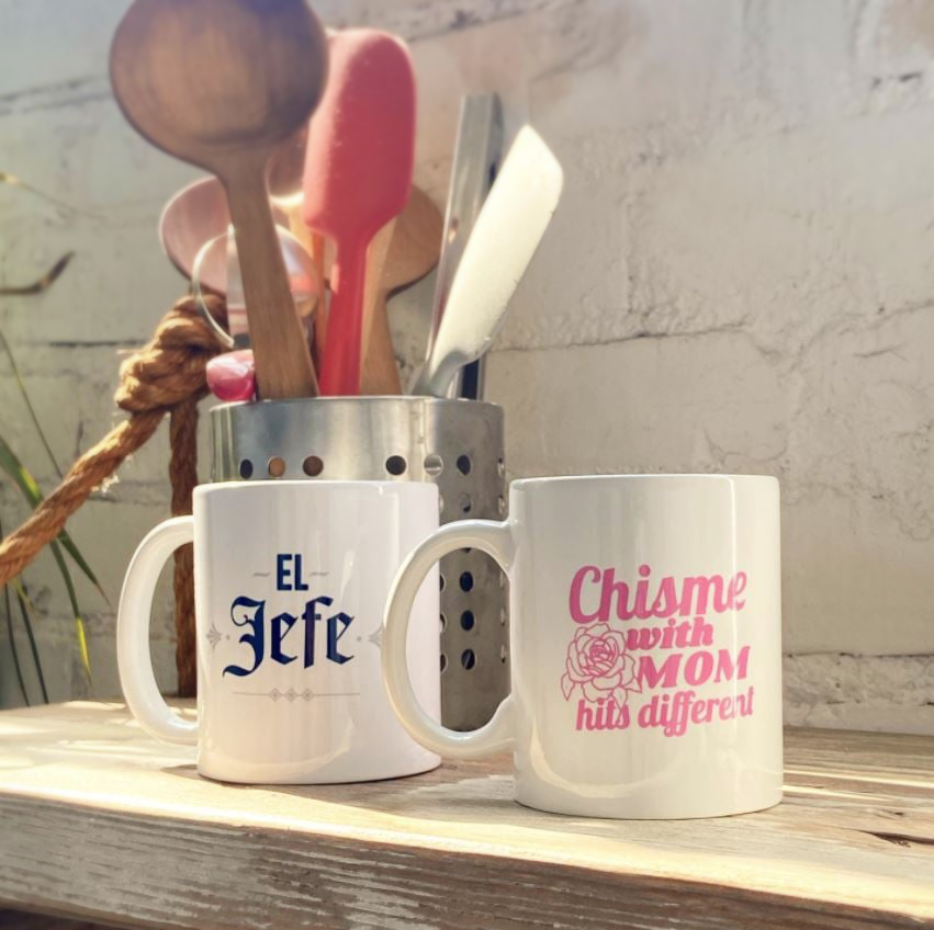 el-jefe-chisme-with-mom-mugs-B3.png