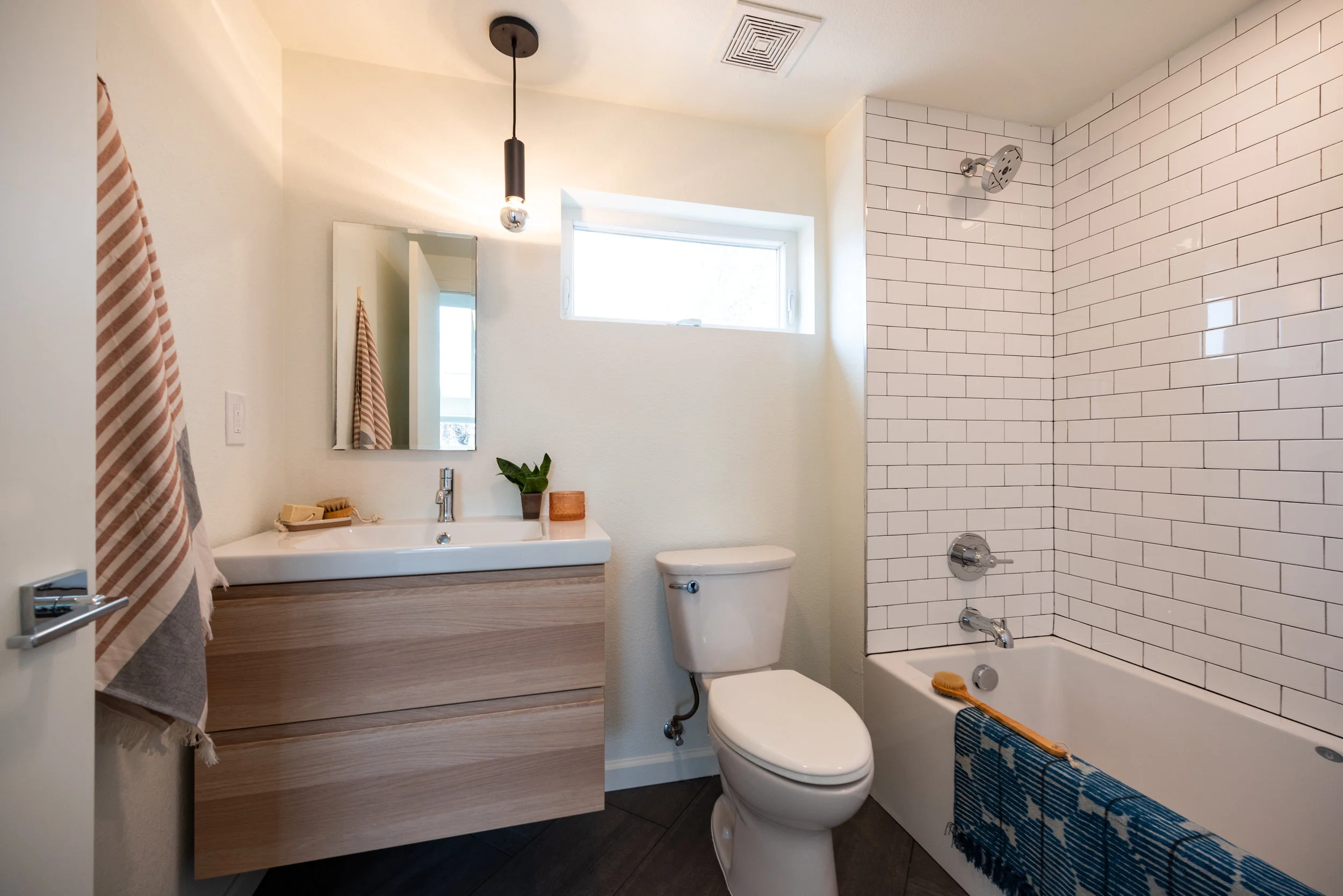 jdesignsinc_alleyhouse_09.jpg