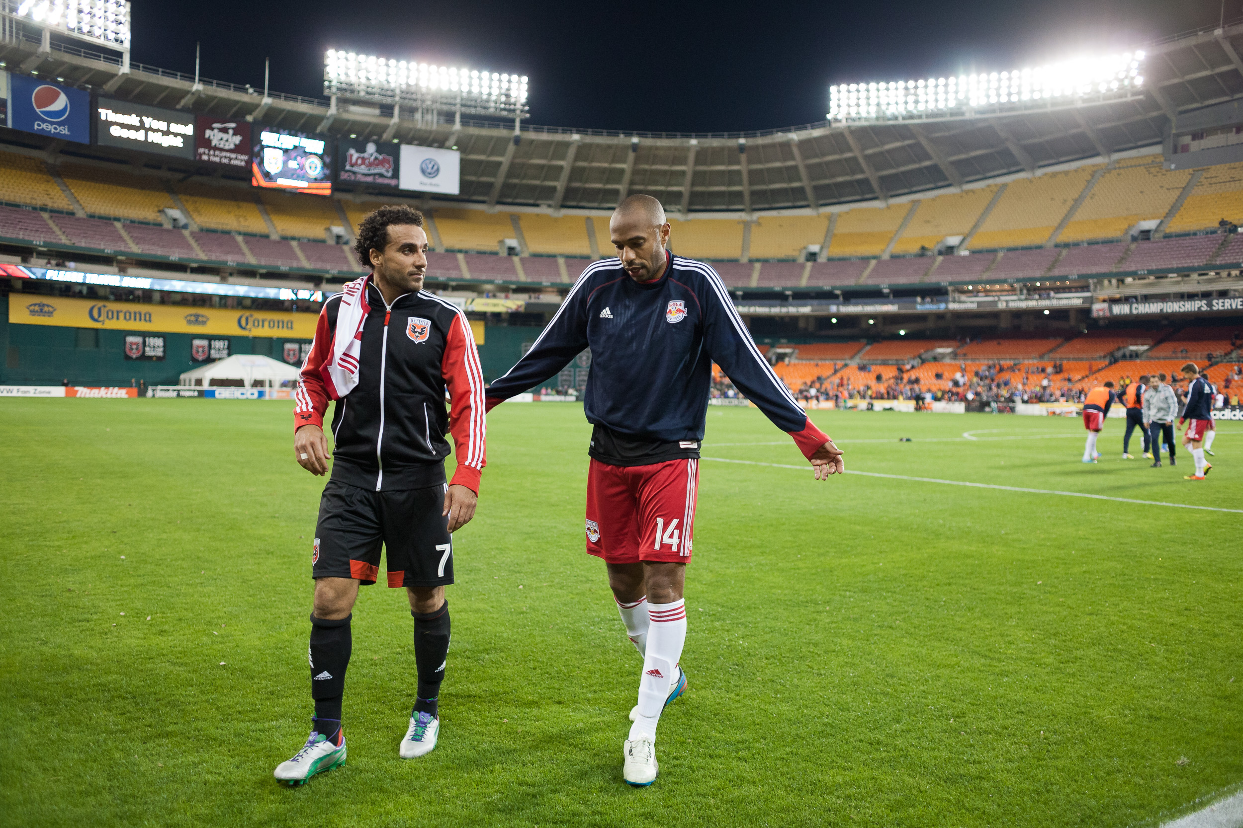 Dwayne De Rosario (7) and Thierry Henry