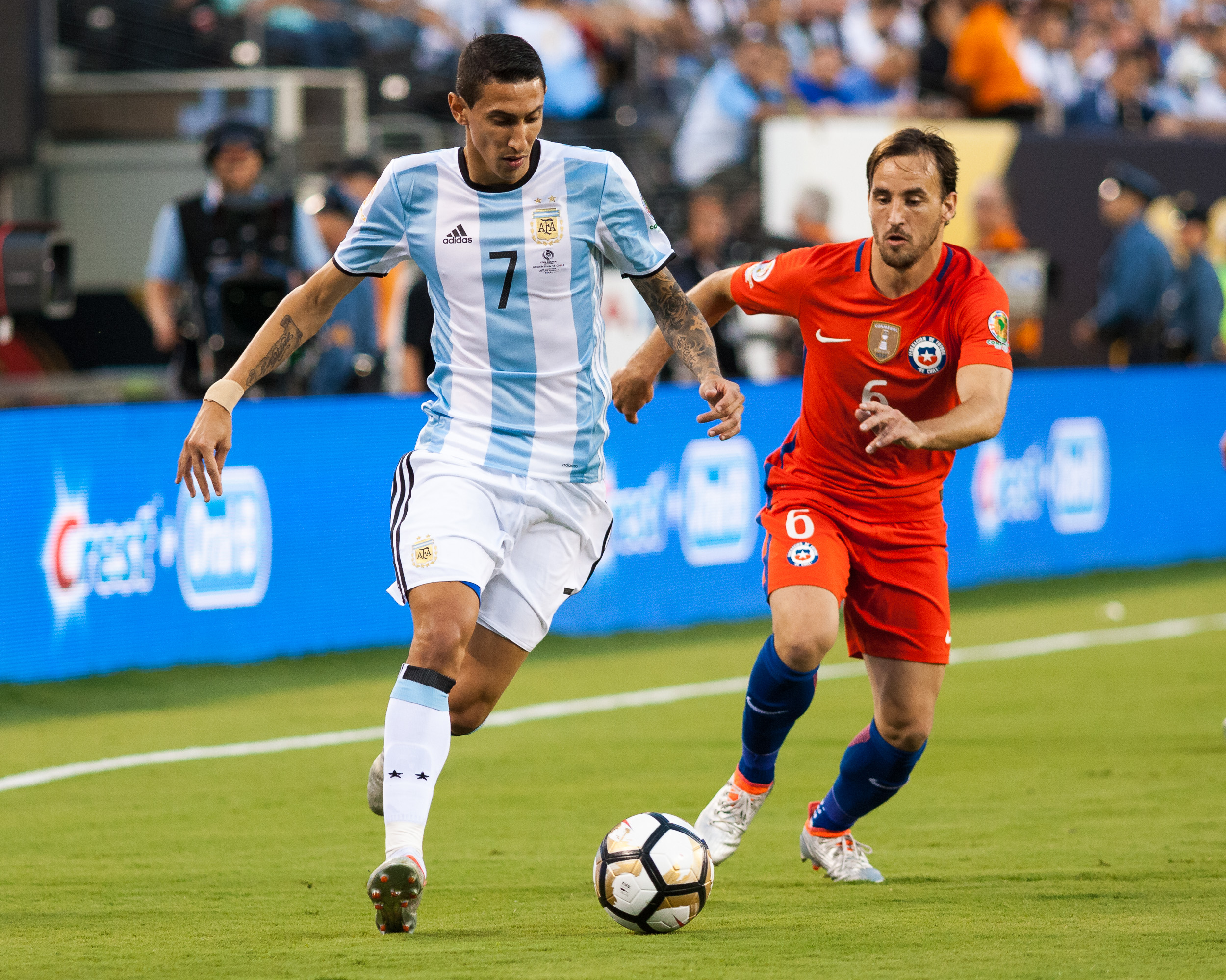 Angel Di Maria (7) & Jose Fuenzalida