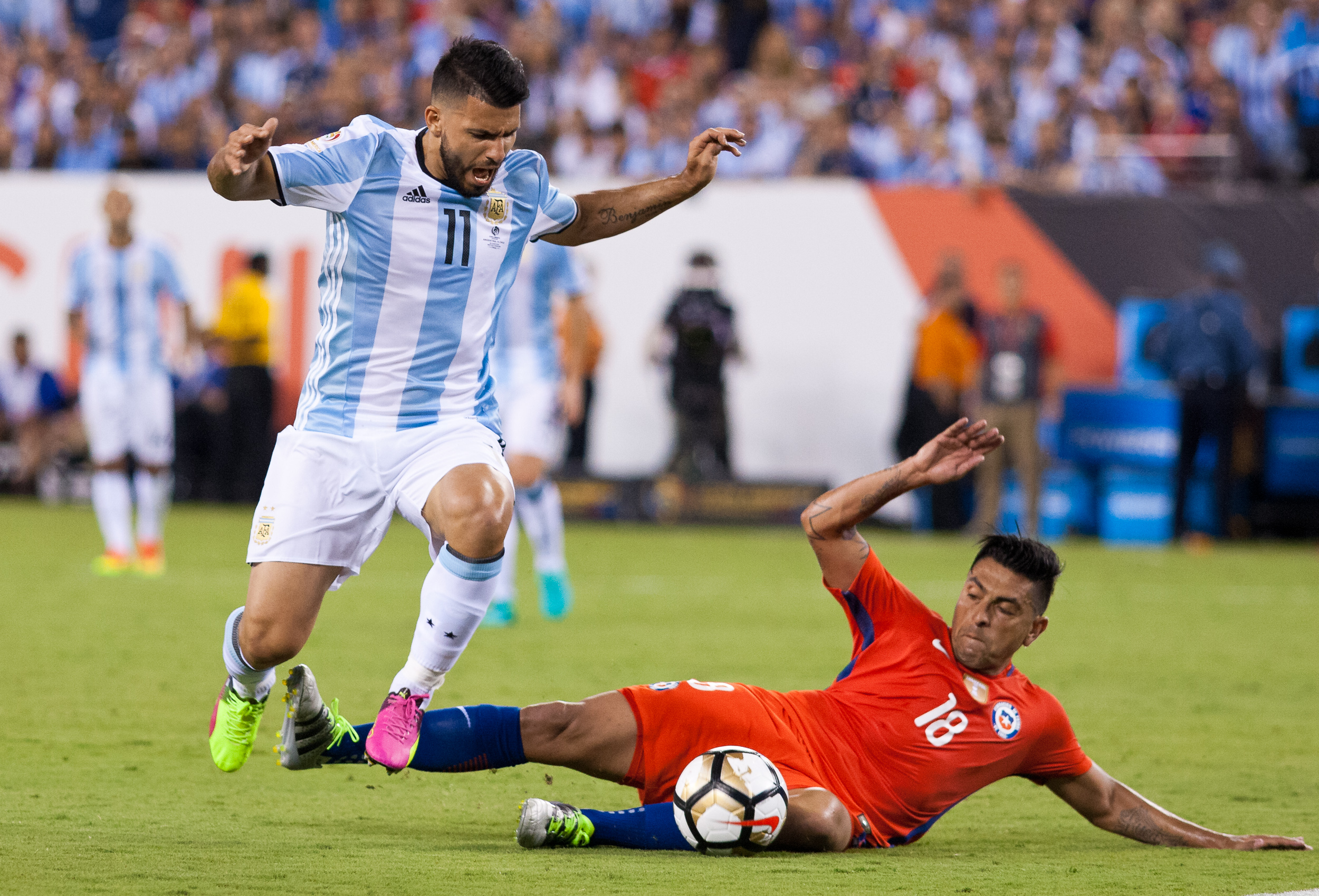 Sergio Aguero (11) & Gonzalo Jara