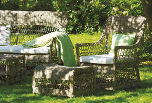 Dawn+longe+chair+c+cojin+foot+stool+894+y+357 7777.png