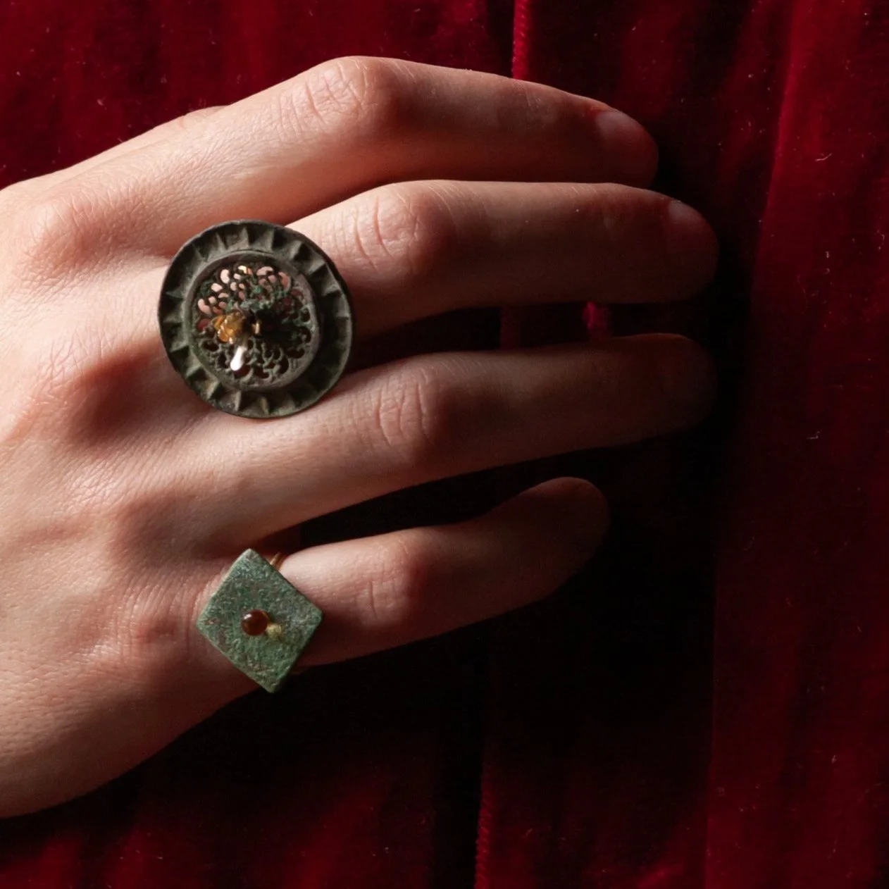 Taste+of+Honey+Ring+and+Gold+Leaves+Emerging+Ring_model.jpg