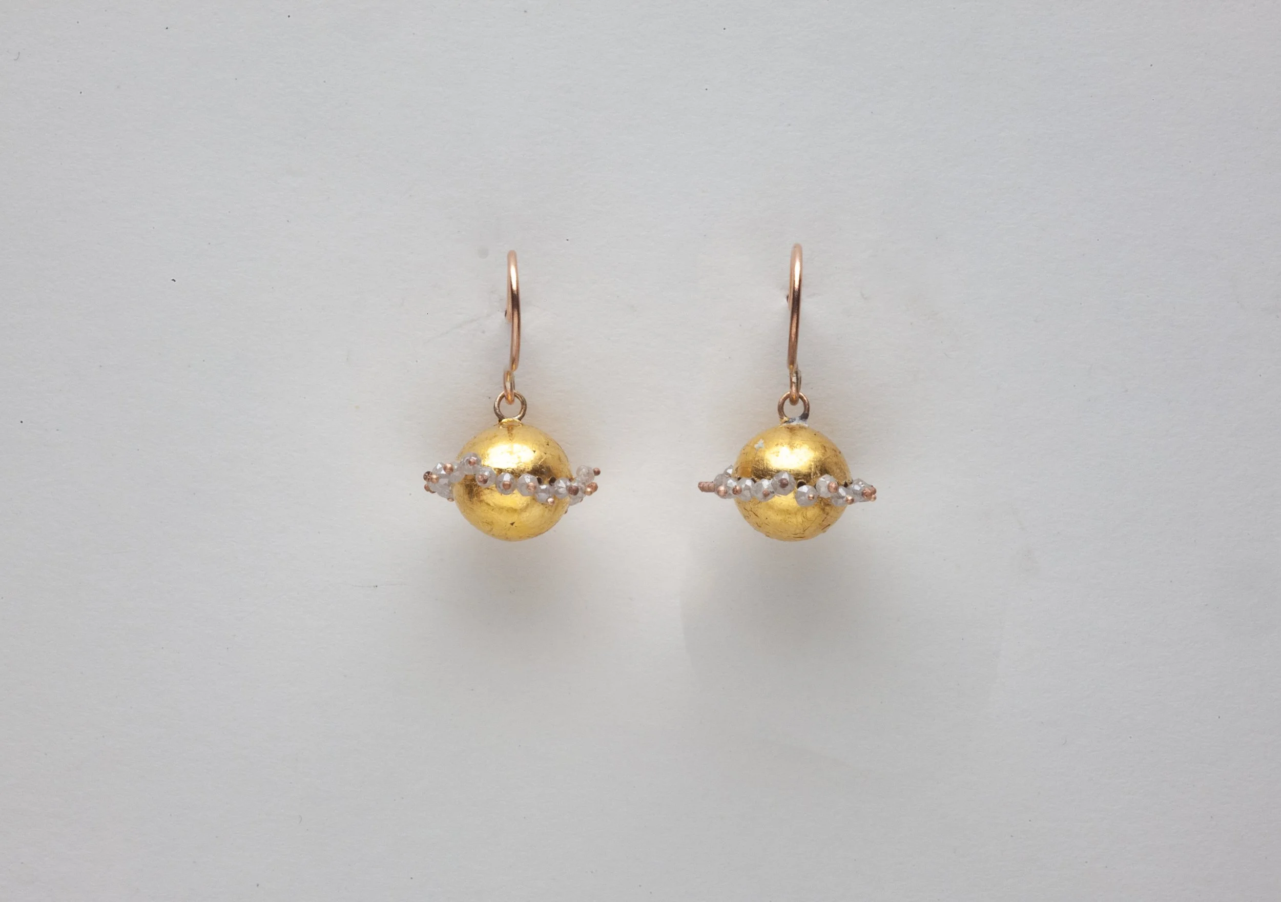 Planet earrings 2026_keum boo.jpg