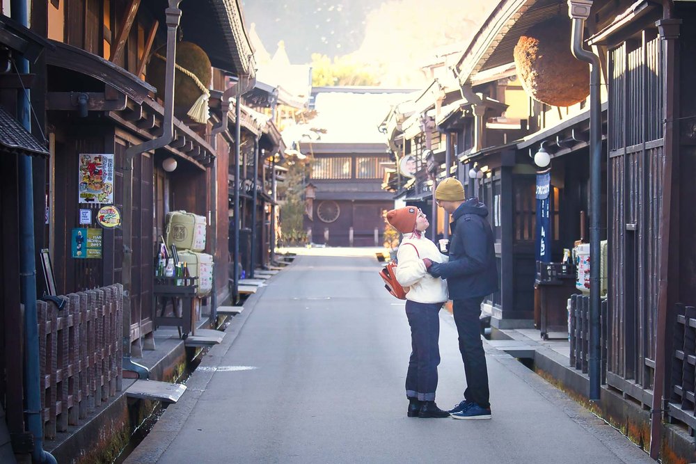 Couple doing a surprise proposal in Gifu