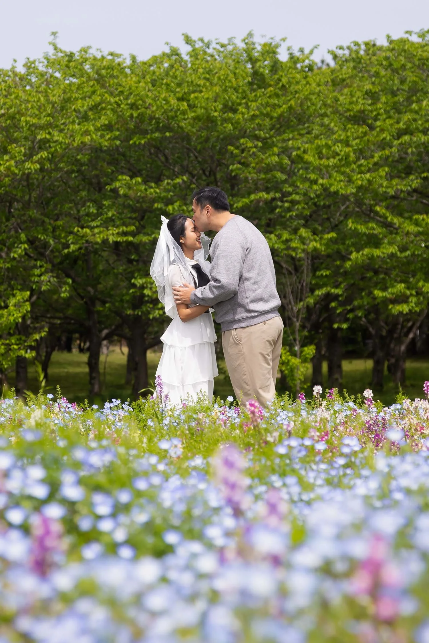 Couple pre-wedding photoshoot at Uminonakamichi Seaside Park