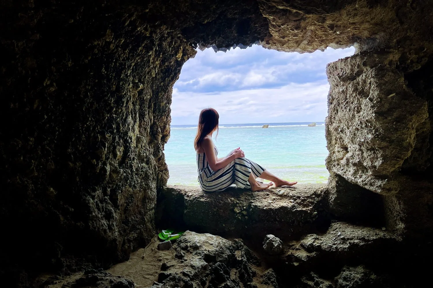 Okinawa_travel_photographer_hidden_cave.jpg
