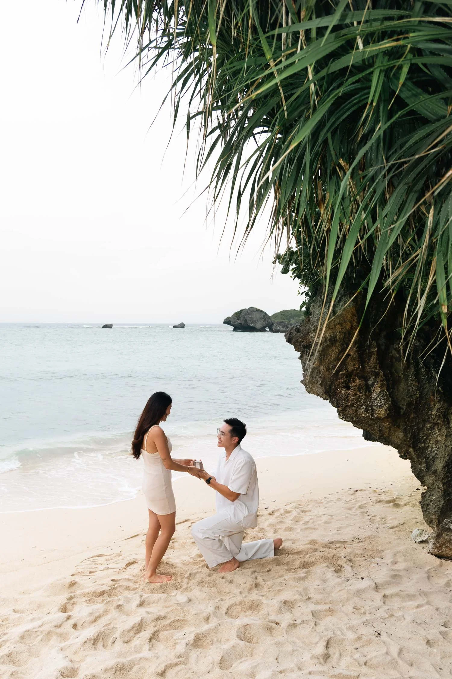 Okinawa_surprise_proposal_photographer.jpg
