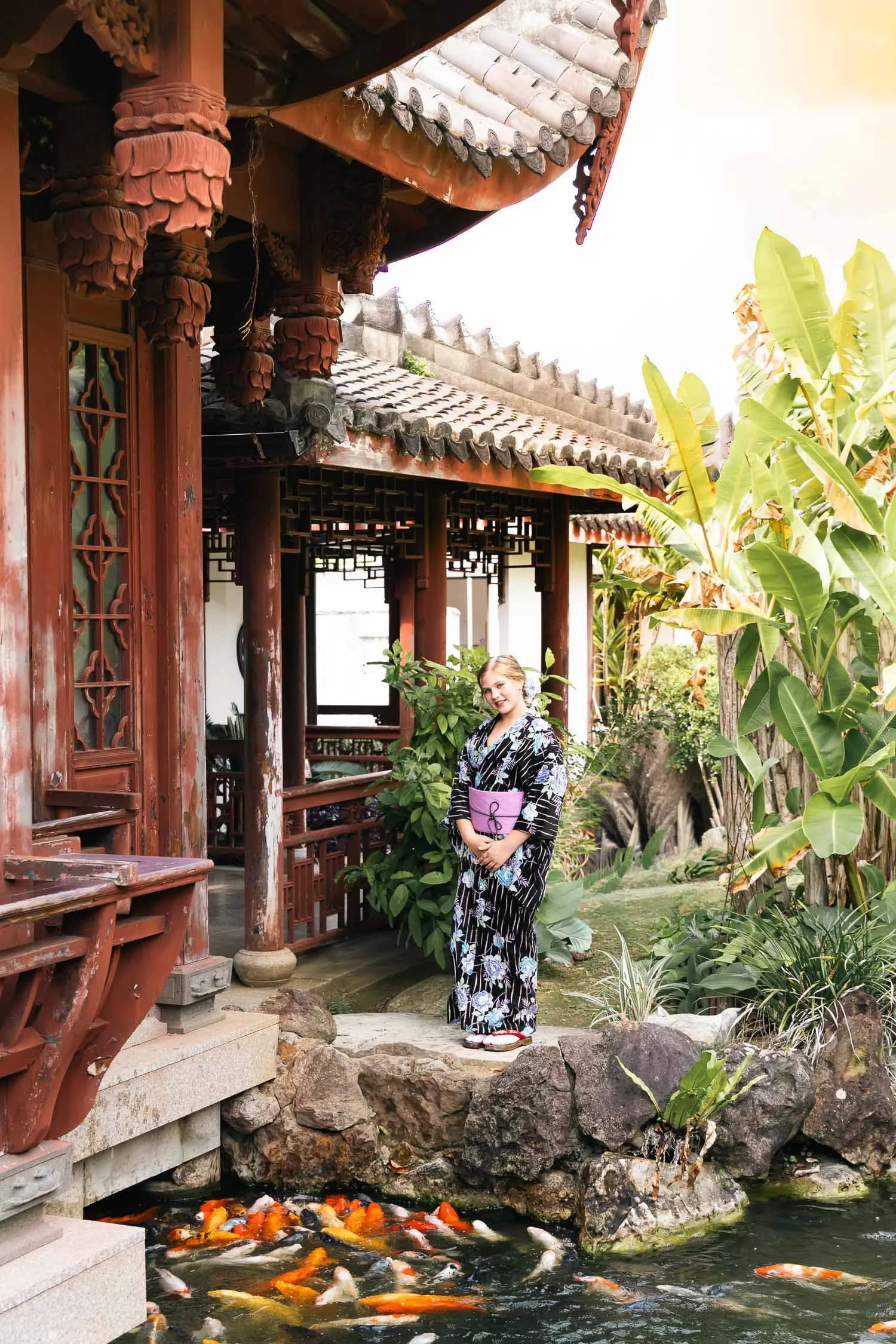 Kimono_photographer_fukushuen_garden_okinawa.jpg