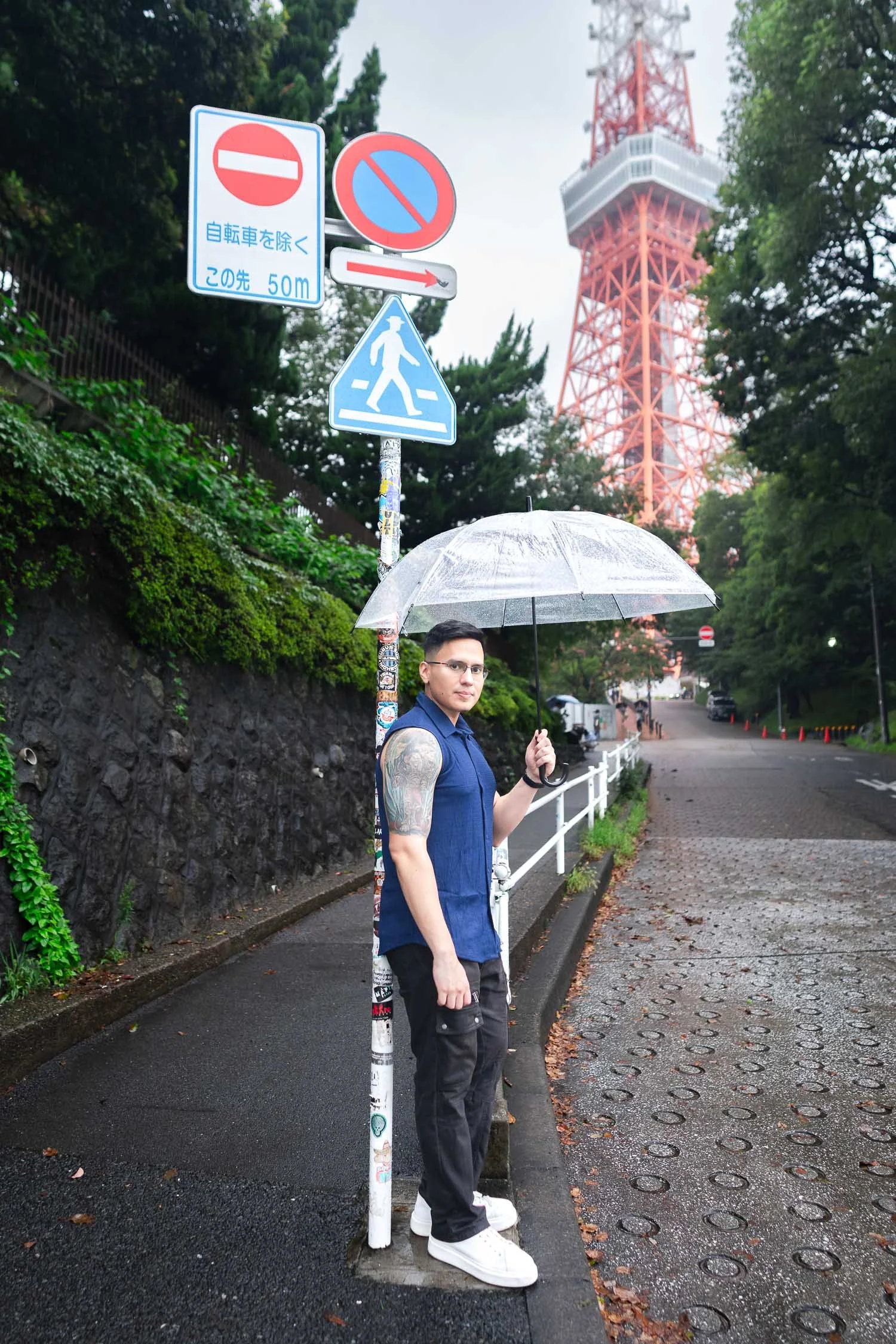 Tokyo Tower photoshoot for solo traveler