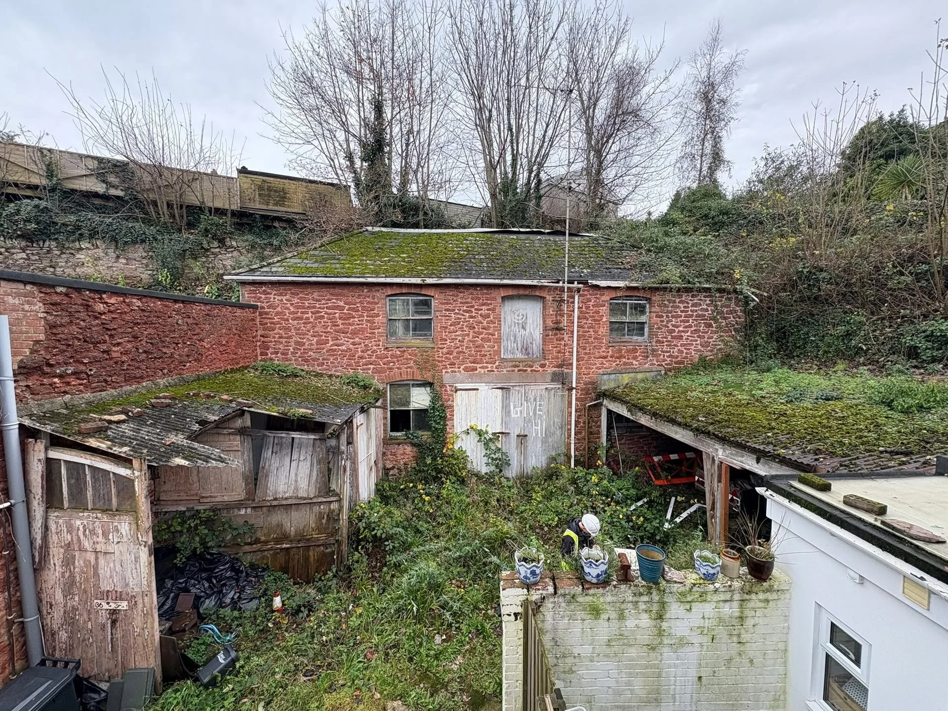 Some see a dilapidated barn... 🐴 

We see a beautiful sandstone building with period features that can be brought back to life as a family home 🏡 The house will be benefit from high levels of insulation, renewable energy technology and a wonderful 