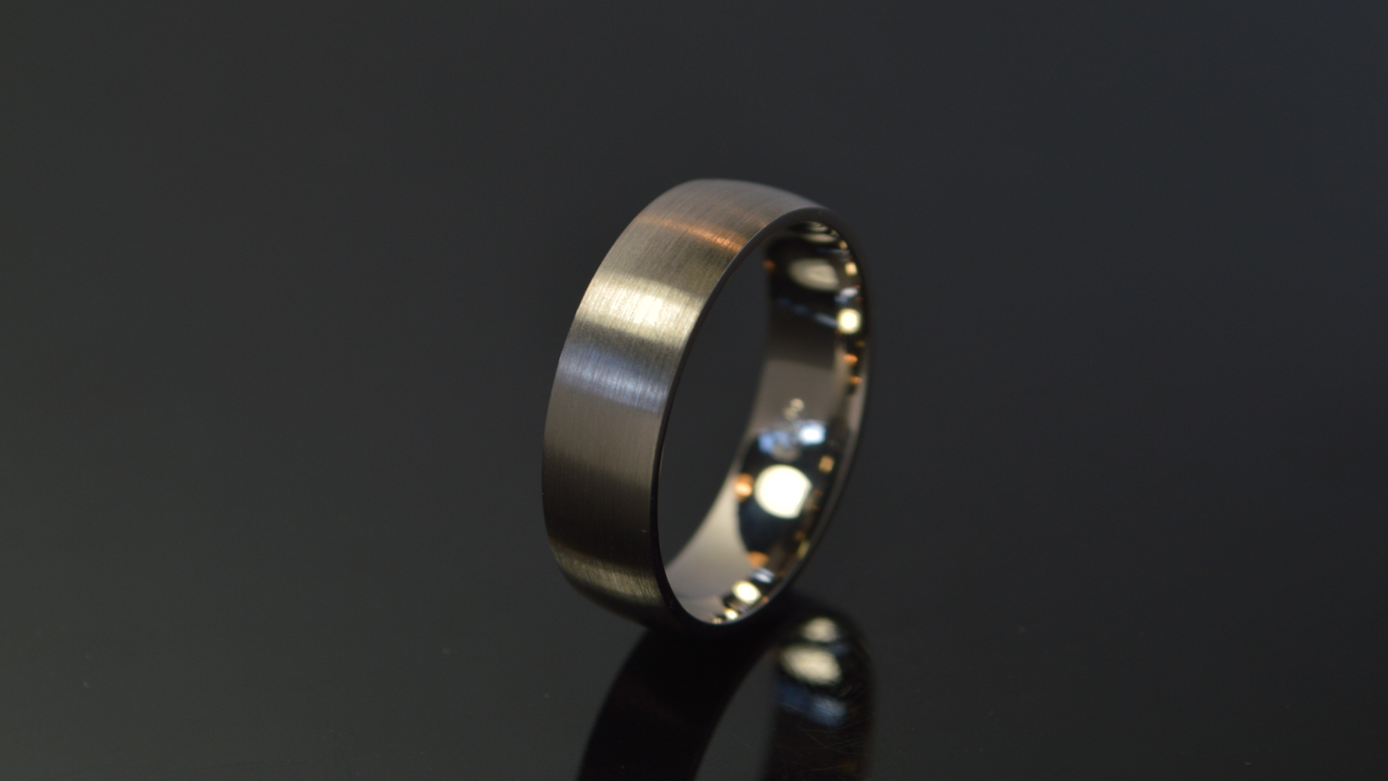 Low round - 6mm wide 18ct white gold ring