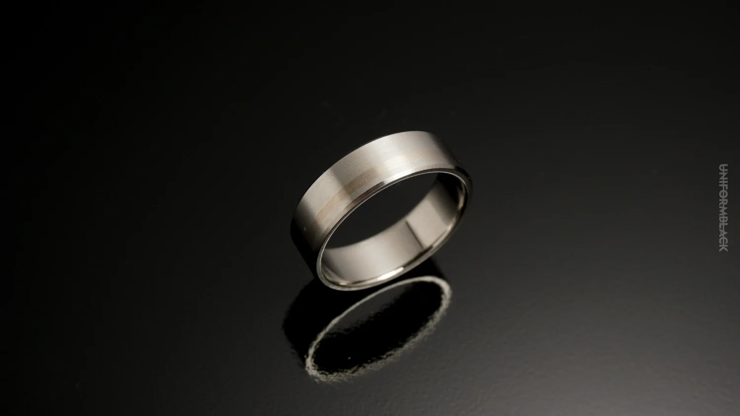 Komplex Low Contrast - Titanium &amp; 18ct white gold